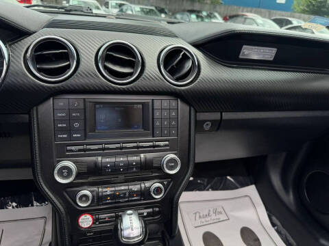 2015 Ford Mustang V6