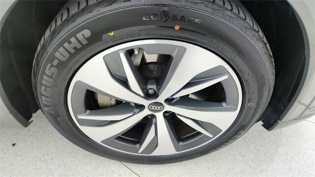 2024 Audi Q8 e-tron quattro Premium