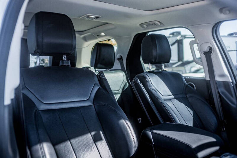 2020 Land Rover Discovery SE