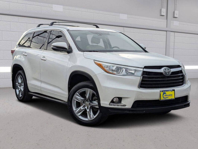 2015 Toyota Highlander for sale at New Wave Auto Brokers & Sales in Denver CO