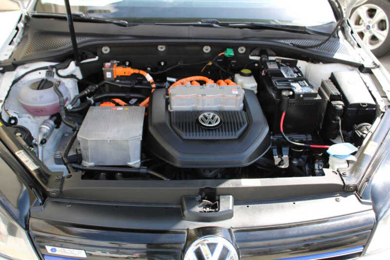 2016 Volkswagen e-Golf SE