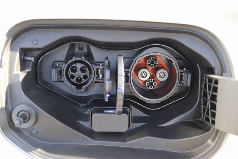 2023 Mitsubishi Outlander PHEV SEL