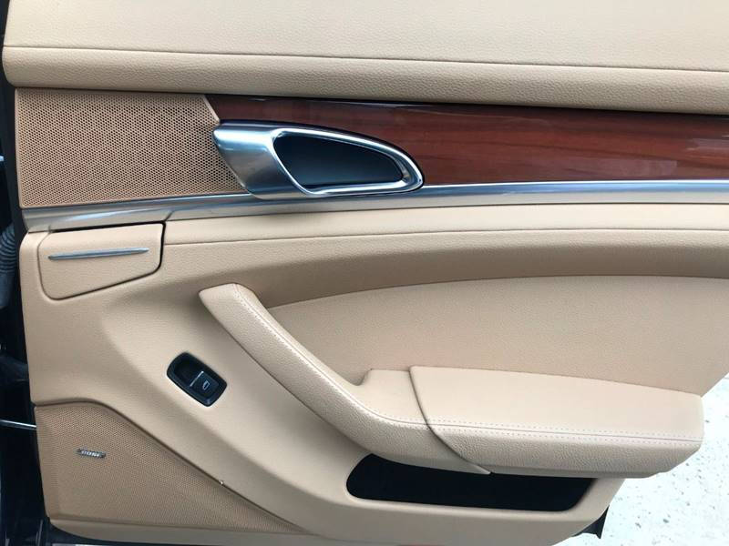 2011 Porsche Panamera 4
