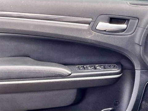 2021 Chrysler 300 Touring