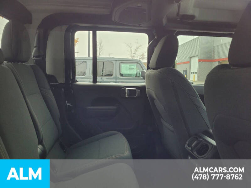 2024 Jeep Gladiator Willys