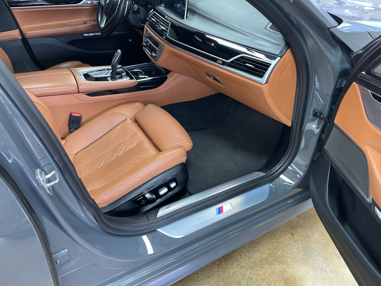 2018 BMW 7 Series 32