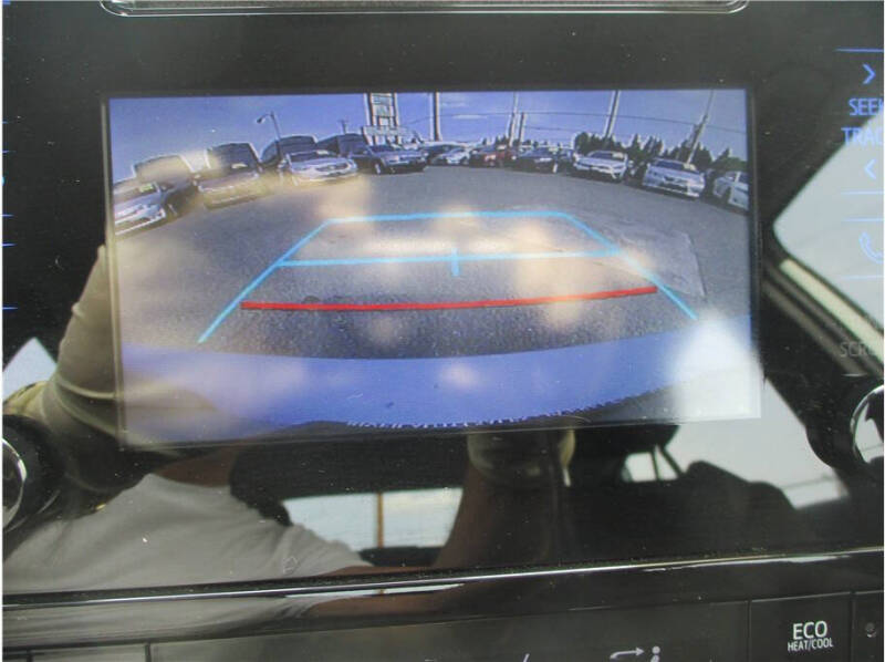 2019 Toyota Prius LE AWD-e