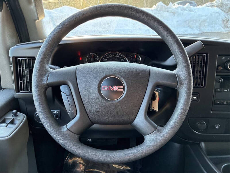 2024 GMC Savana 2500