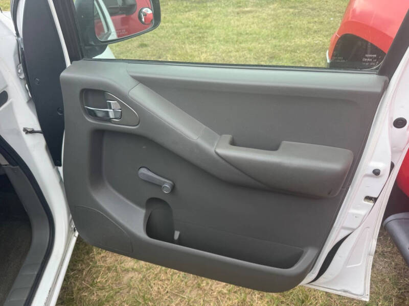 2006 Nissan Frontier XE