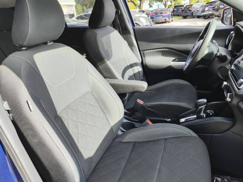 2020 Nissan Kicks SV