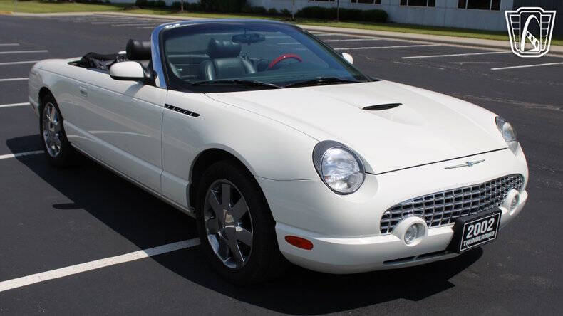 2002 Ford Thunderbird Deluxe