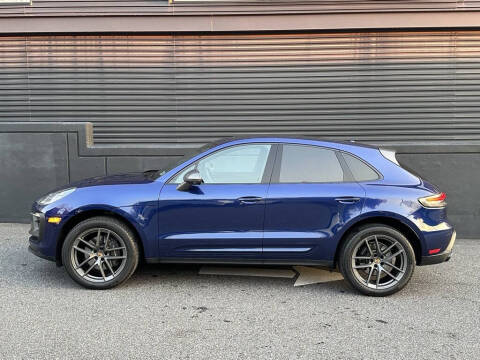 2024 Porsche Macan T