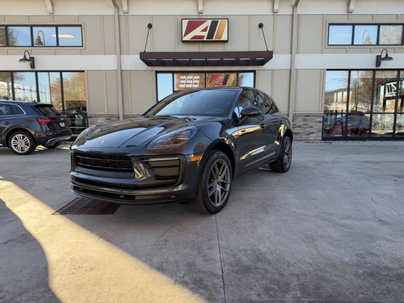 2022 Porsche Macan