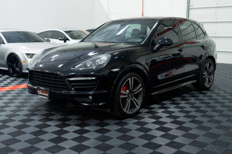 2014 Porsche Cayenne GTS