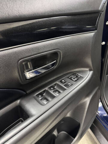 2020 Mitsubishi Outlander SE