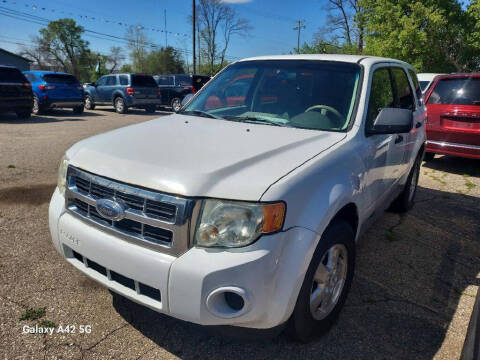 2009 Ford Escape XLS Photo