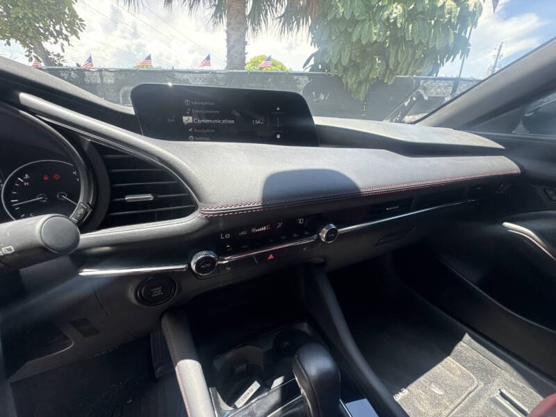 2025 Mazda Mazda3 Hatchback 2.5 S Carbon Edition