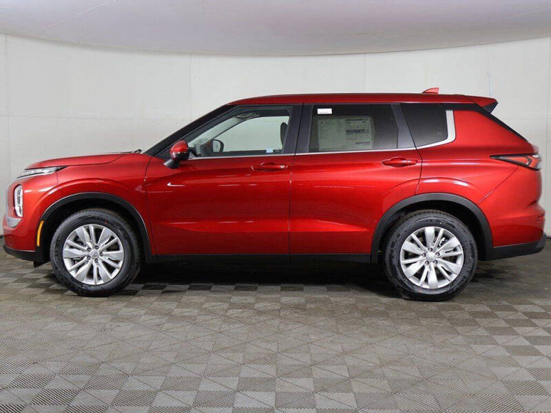 2026 Mitsubishi Outlander ES