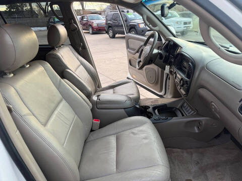 2005 Toyota Sequoia SR5