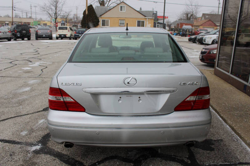 2005 Lexus LS 430
