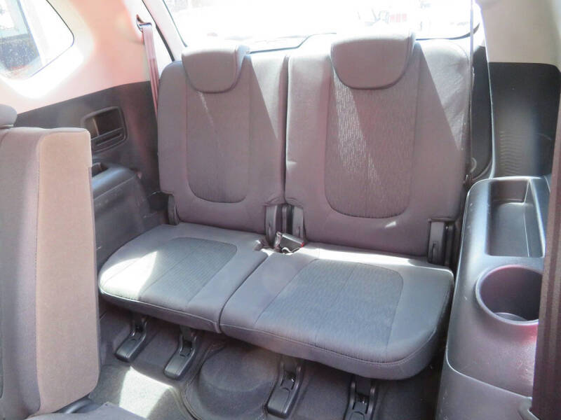 2009 Kia Rondo LX