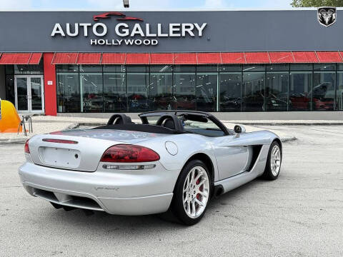 2004 Dodge Viper SRT-10