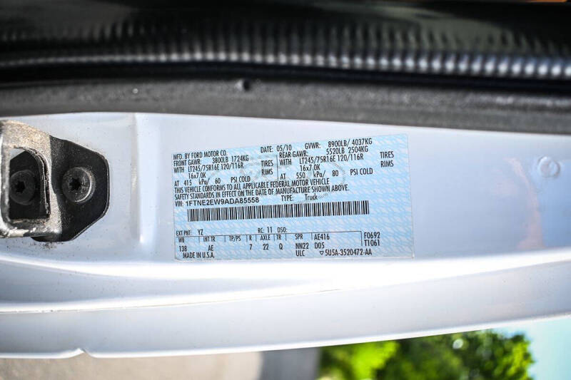 2010 Ford E-Series E-250