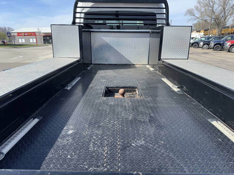 2017 Freightliner M2 106