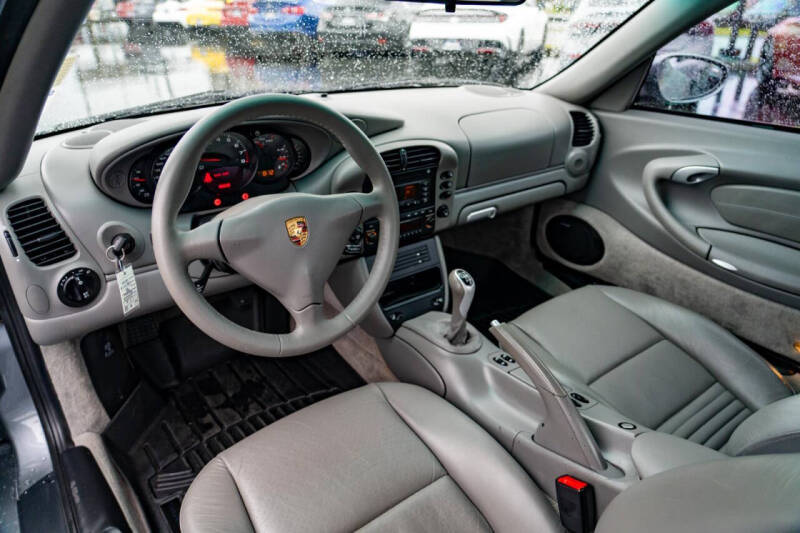 2003 Porsche 911 Carrera