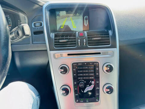 2017 Volvo XC60 T5 Dynamic