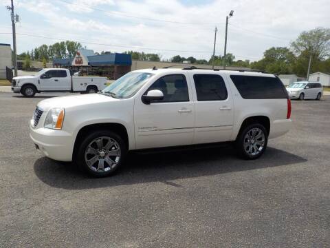 2014 GMC Yukon XL for sale at Young's Motor Company Inc. in Benson NC