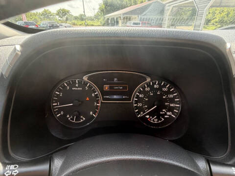2018 Nissan Pathfinder SV