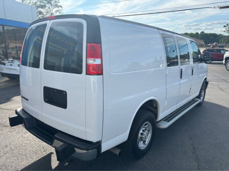 2024 Chevrolet Express 2500