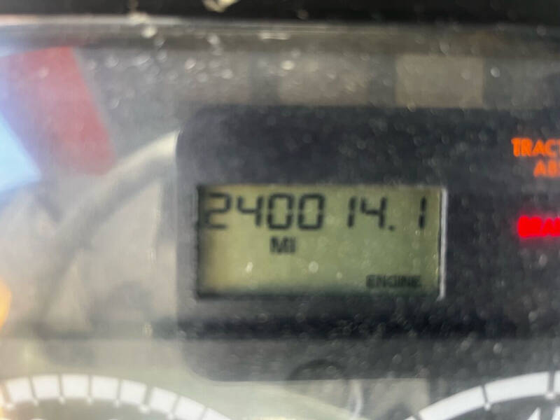 2010 Freightliner M2 106