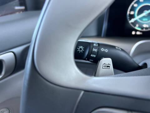 2022 Hyundai Nexo Blue