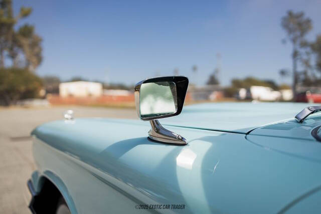 1960 Ford Thunderbird