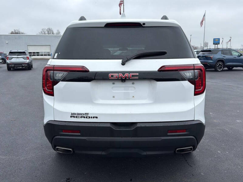 2023 GMC Acadia SLE