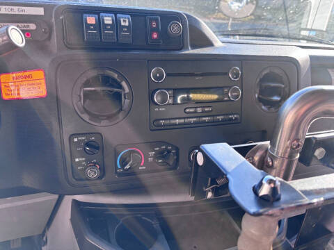 2015 Ford E-Series E-450 SD