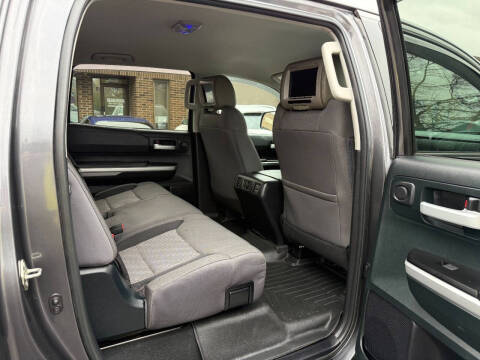 2016 Toyota Tundra SR5