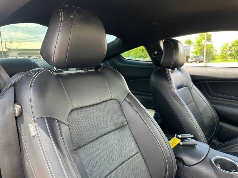 2022 Ford Mustang EcoBoost Premium