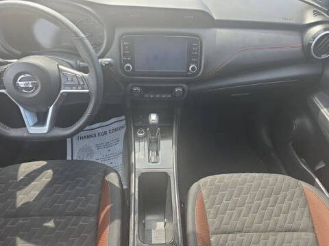 2021 Nissan Kicks SR