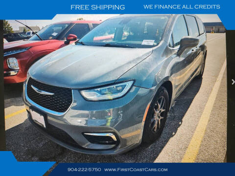 2022 Chrysler Pacifica Touring L