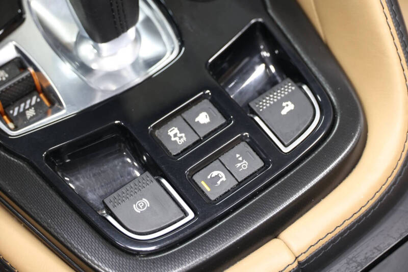 2014 Jaguar F-TYPE V8 S