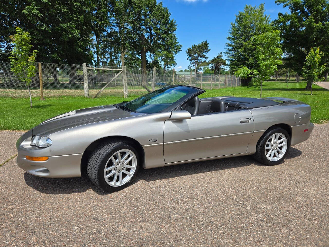 2002 Chevrolet Camaro 12