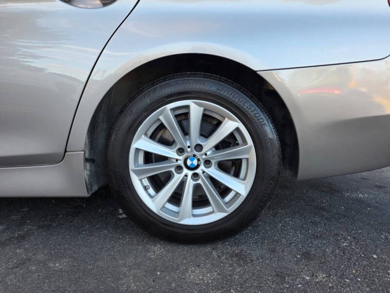 2015 BMW 5 Series 528i