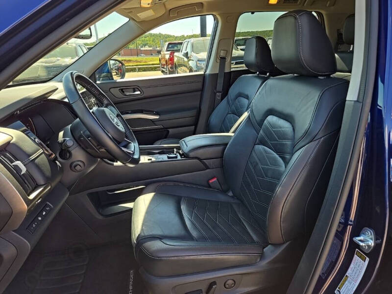 2022 Nissan Pathfinder Platinum