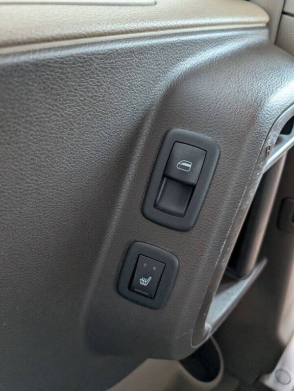 2015 Chrysler Town and Country Touring-L