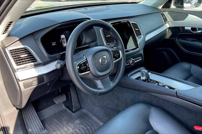 2024 Volvo XC90 B5 Core Bright Theme