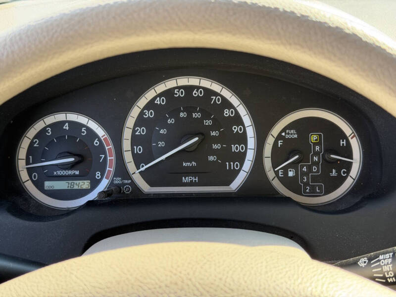 2004 Toyota Sienna LE 7 Passenger