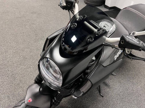 2012 Ducati Diavel Carbon Series